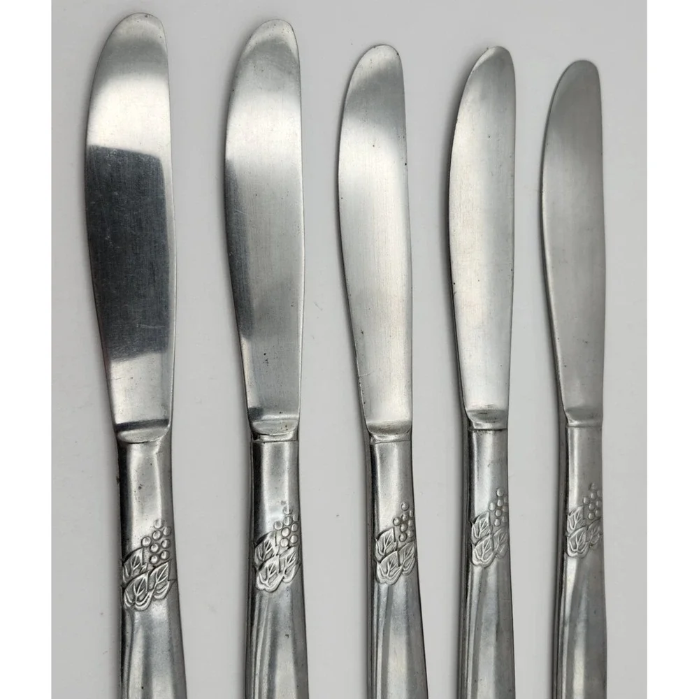 MWCO dinner knives